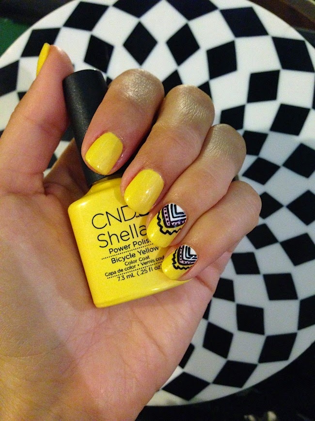 Yellow and summerish nails by Nail Art Studio by Lore Cluj Sandra Bendre
