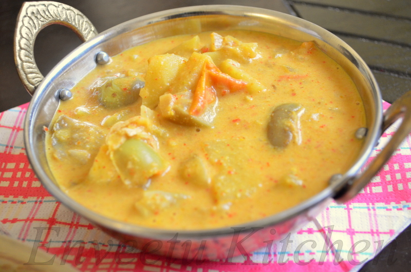 AlooBaingan/PotatoBrinjal Curry SideDish for Roti I Camp in my