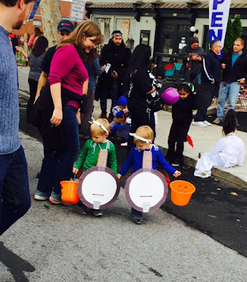 Dueling banjos in Beacon's Hocus Pocus Kids Parade.