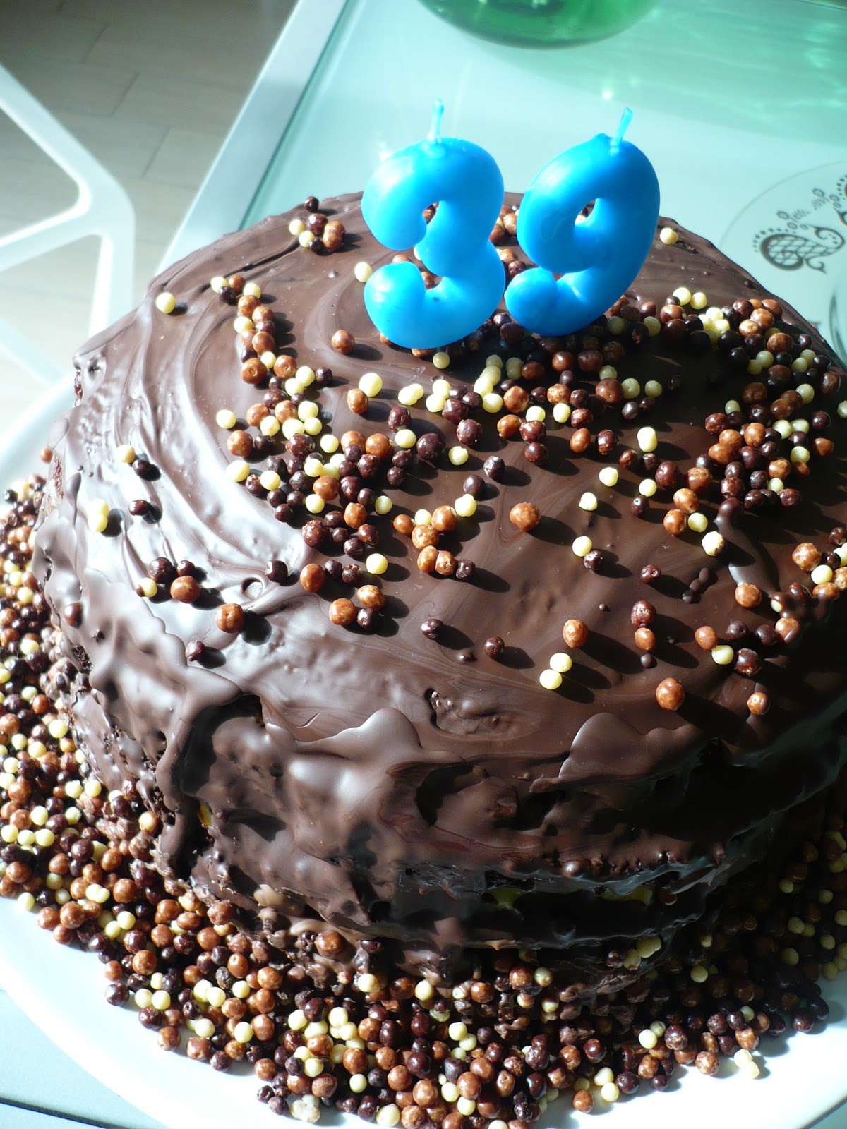 Rosa Ed Io Una Mega Torta Di Compleanno Al Cioccolato Con Crema Al Cioccolato E Glassa Al Cioccolato