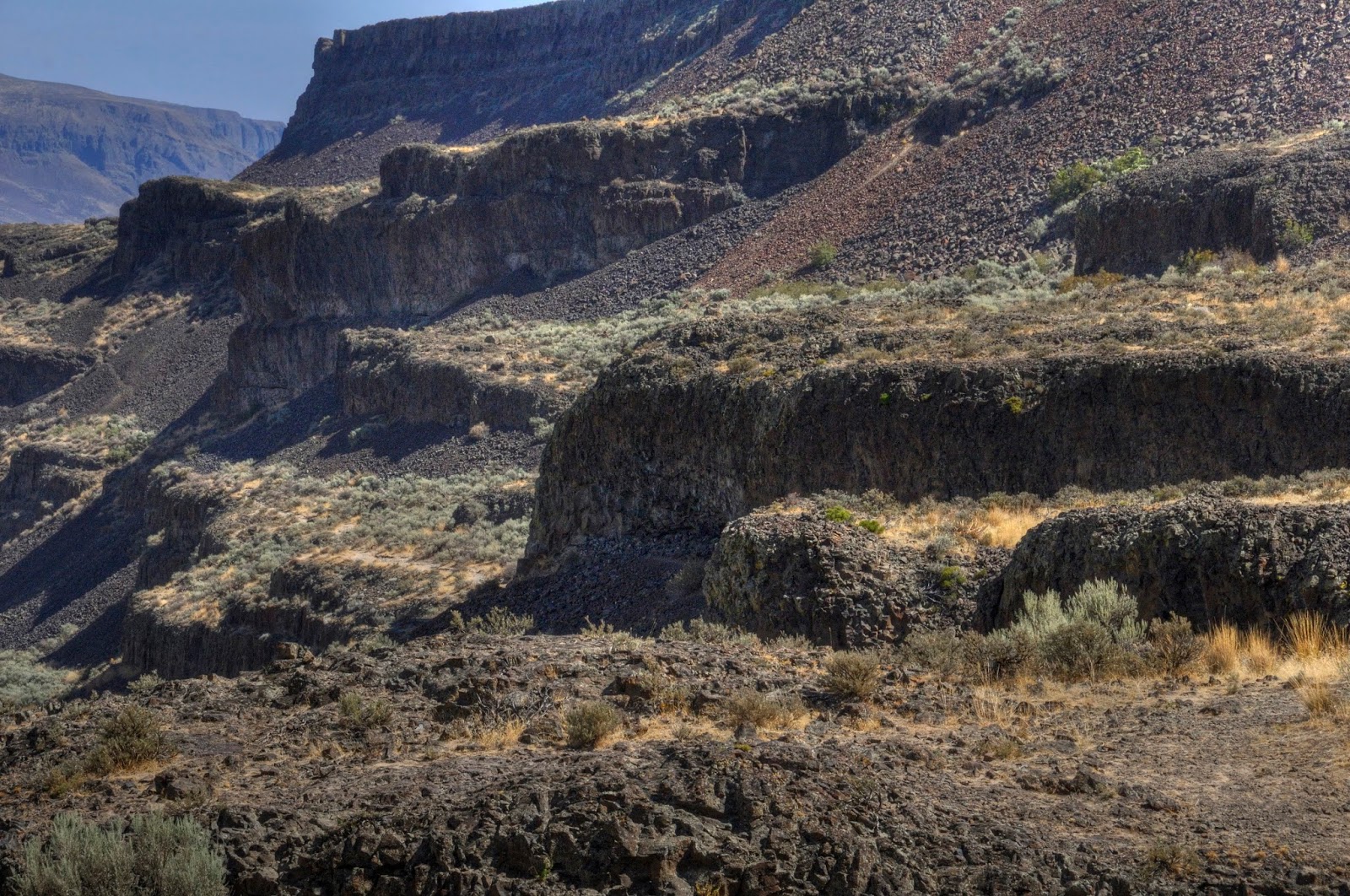 nature big nature small Lake lenore Caves