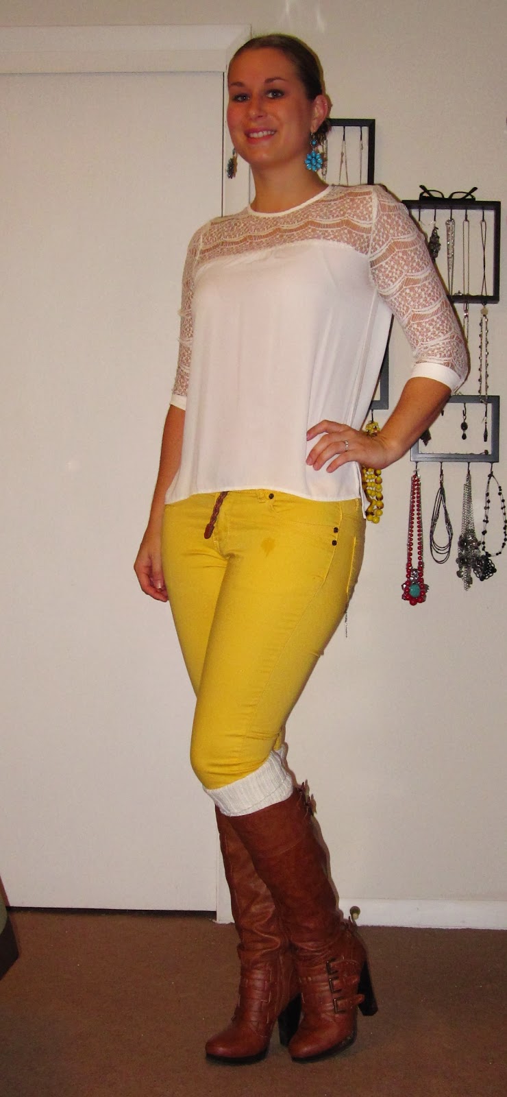 LowBudget Fashionista Girly with Yellow Skinnies