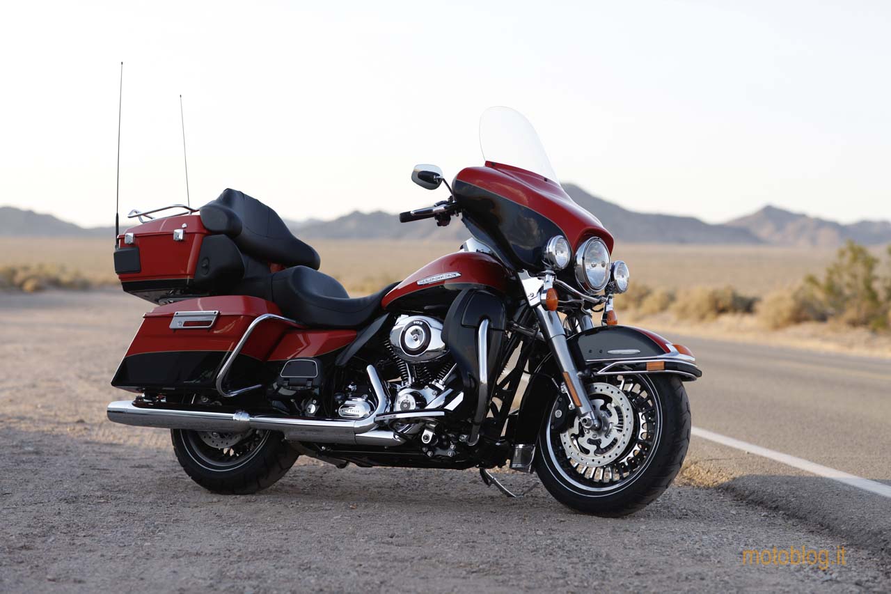 Harley-Davidson-2010-Electra-Glide-Ultra-Limited-01.jpg