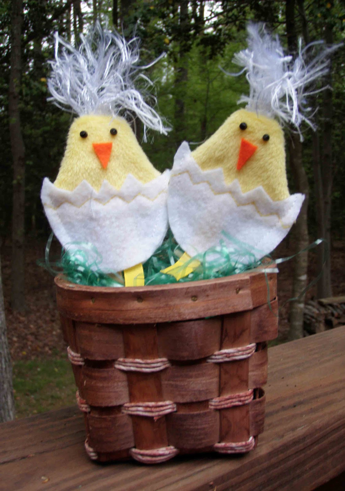 Crack of Dawn Crafts Easter Chick Popup Felt Finger Puppets