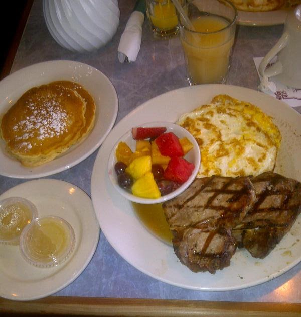 Royalty Tours USA The Point Pancake House in Gurnee, Illinois