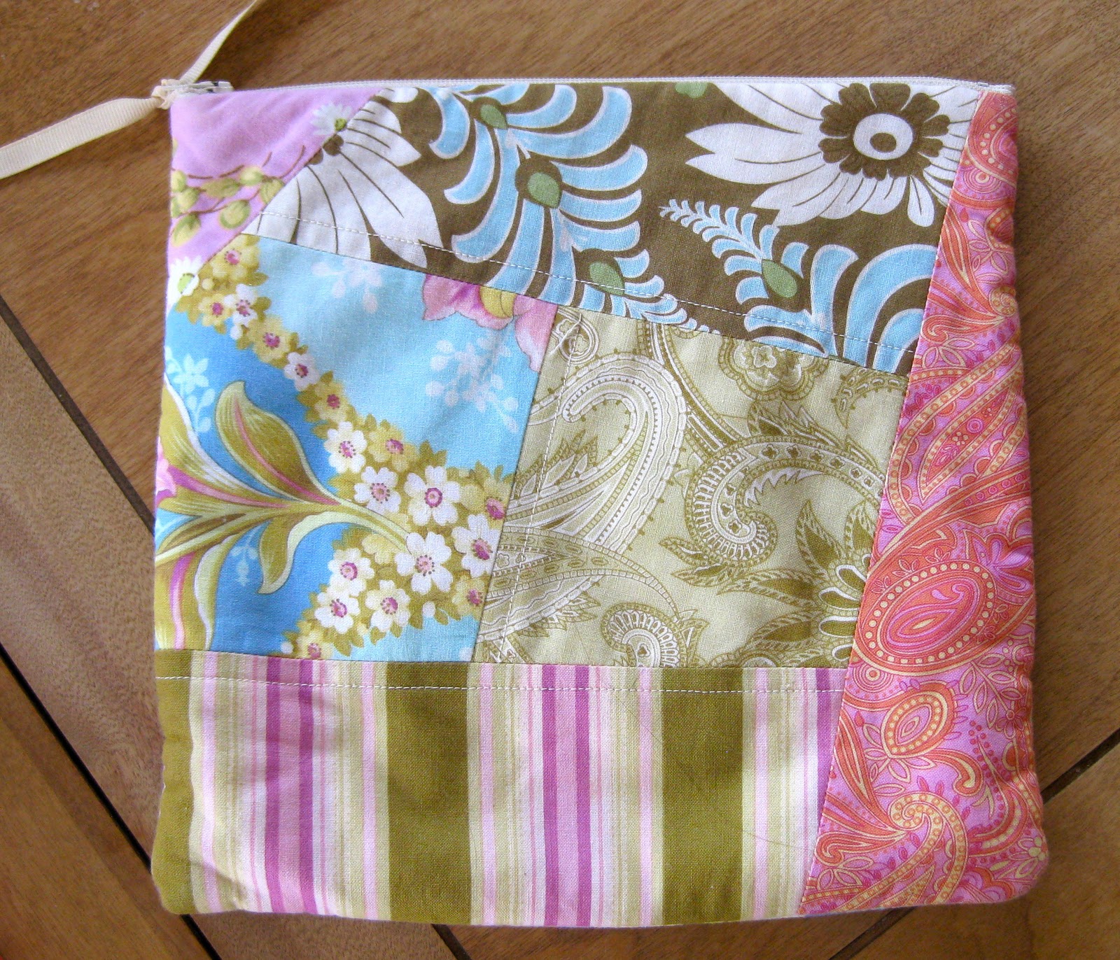 piecefullife quilted zipper bags