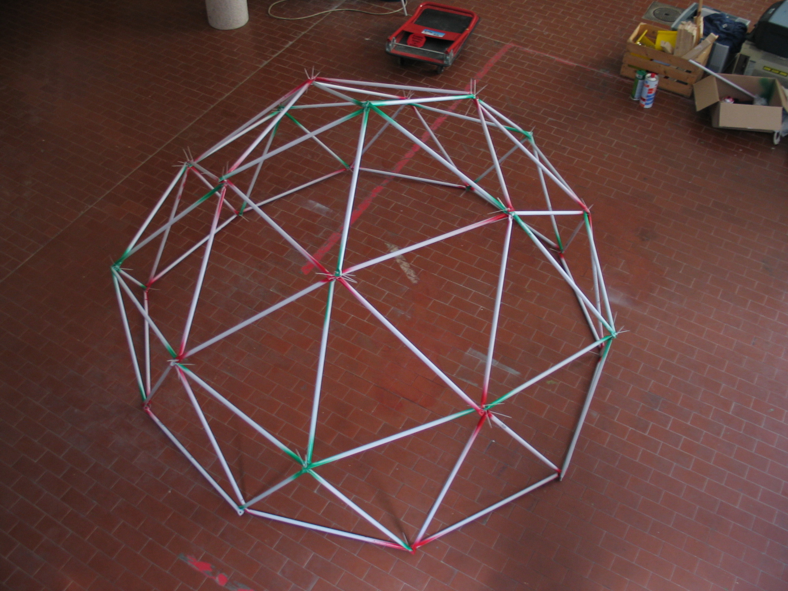 Roba da Bambini Esperimenti con le Strutture 4 La cupola geodetica