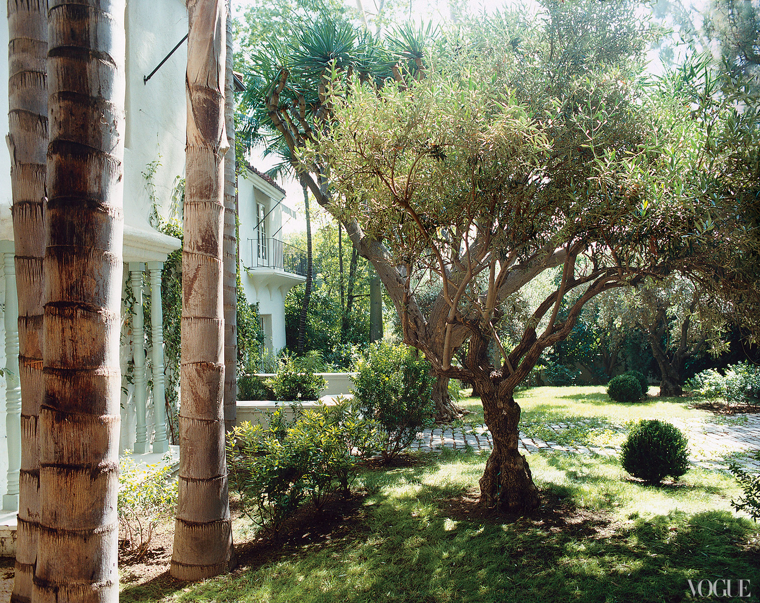 http://3.bp.blogspot.com/-rQgJH9lVWyU/T9kOyGW18OI/AAAAAAAADQY/BEWnjlOEhtg/s1600/amanda-peet-house-08_122223652249.jpg