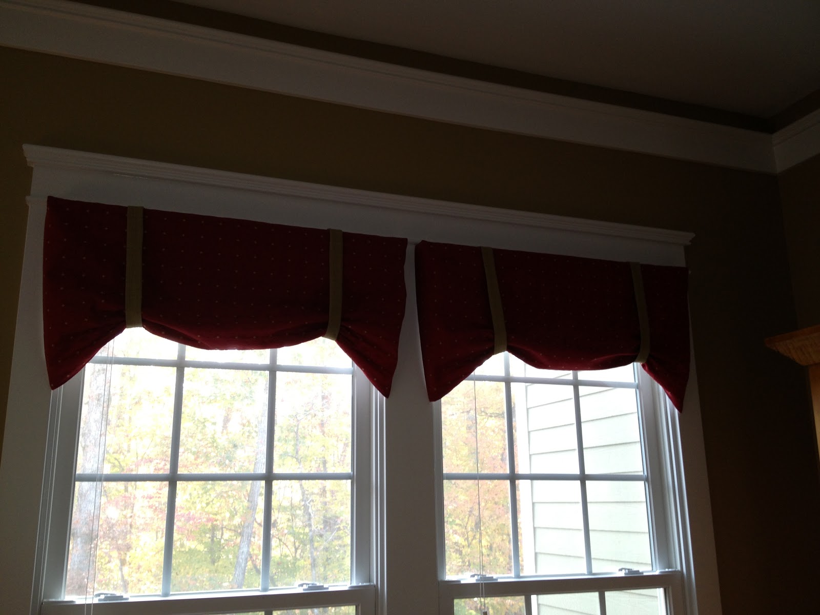 The Southern Stitcher Simple Curtain Toppers