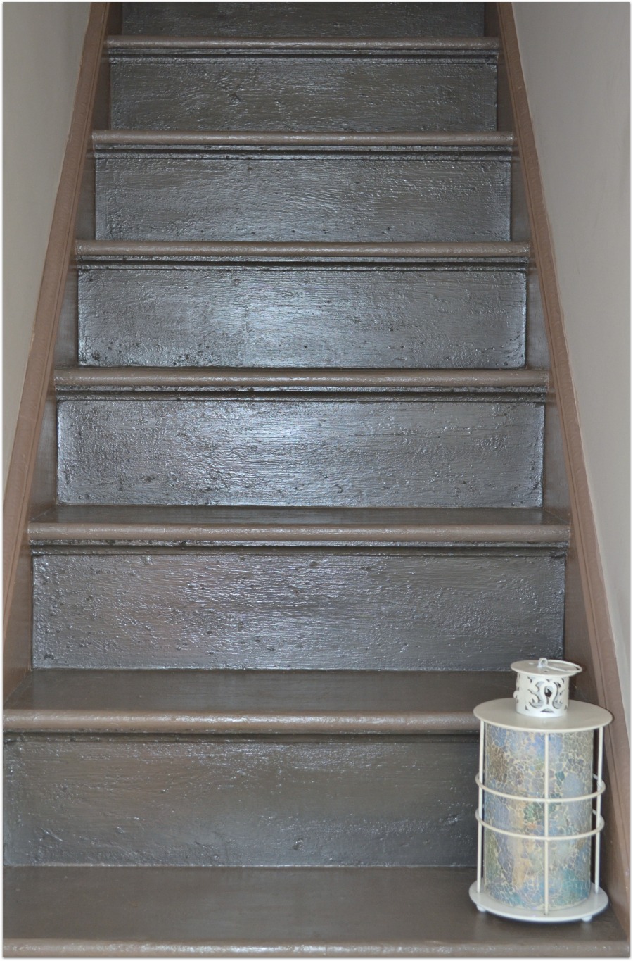 ThePaintedCameo Stairs makeover with Annie Sloan chalk paint