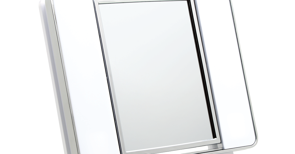 Makeup & Mutts Ottlite Natural Makeup Mirror Review