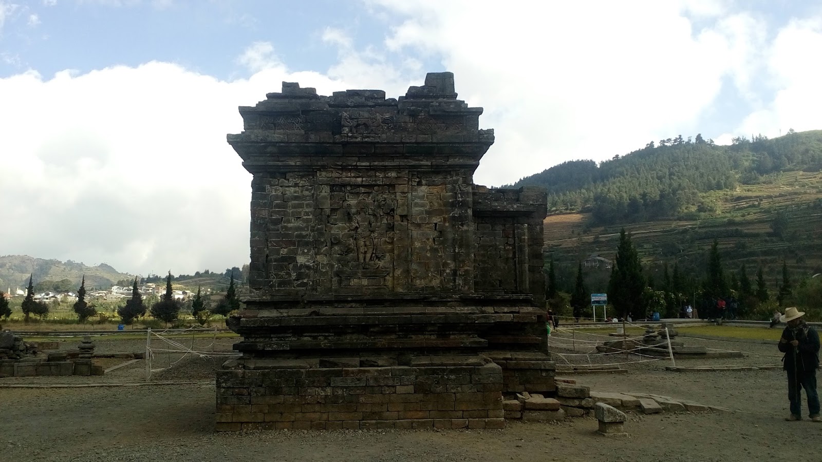 Candi Srikandi Dieng | Sebuah Catatan Petualangan