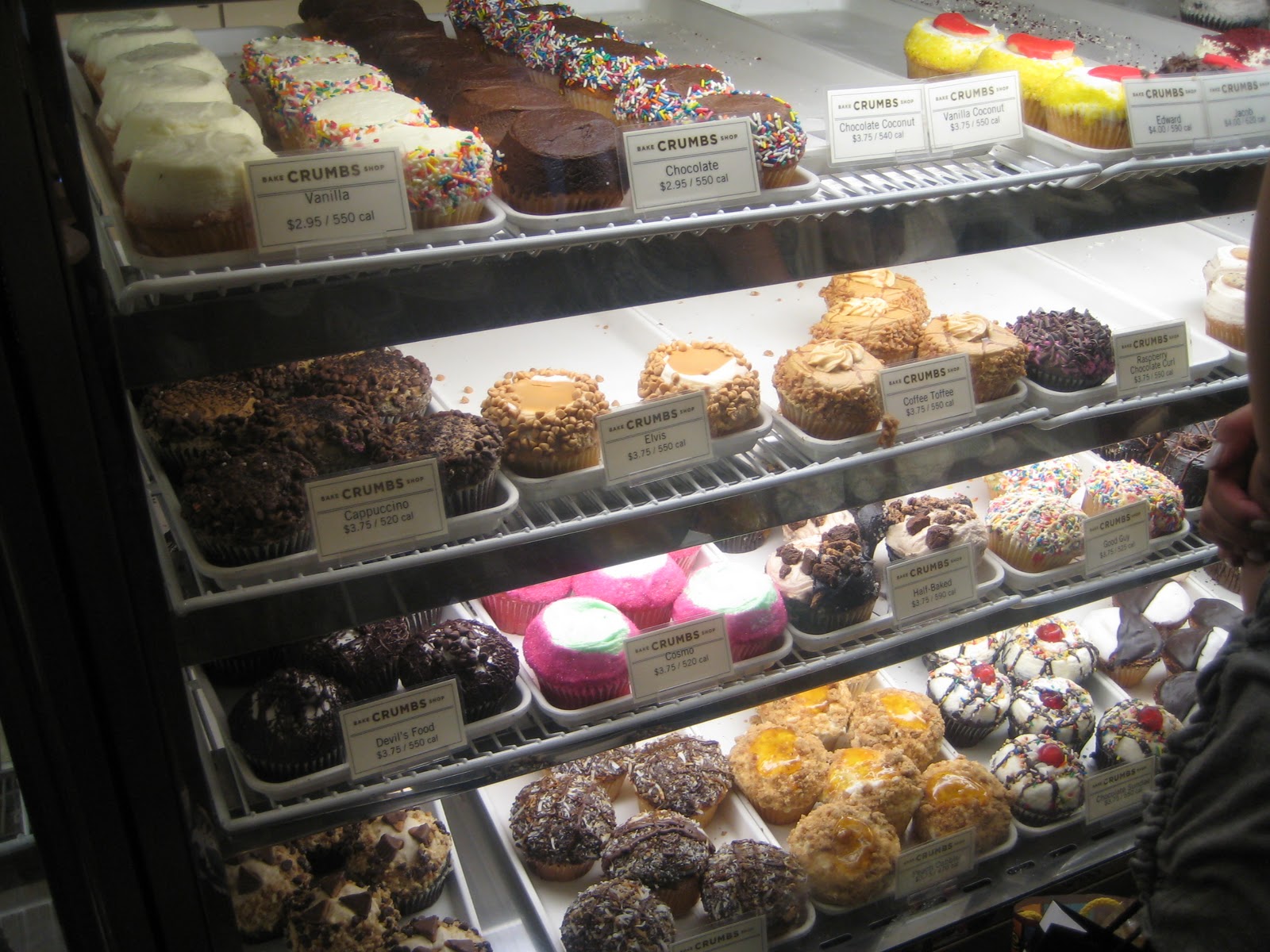 SELİNE DAİR Crumbs Bake Shop