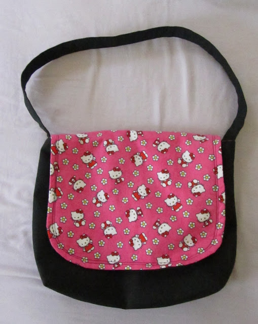 Chadwicks' Picture Place Hello Kitty Messenger Bag