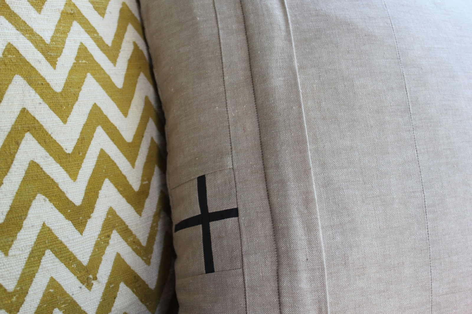 Lollyquiltz Red Cross Pillow