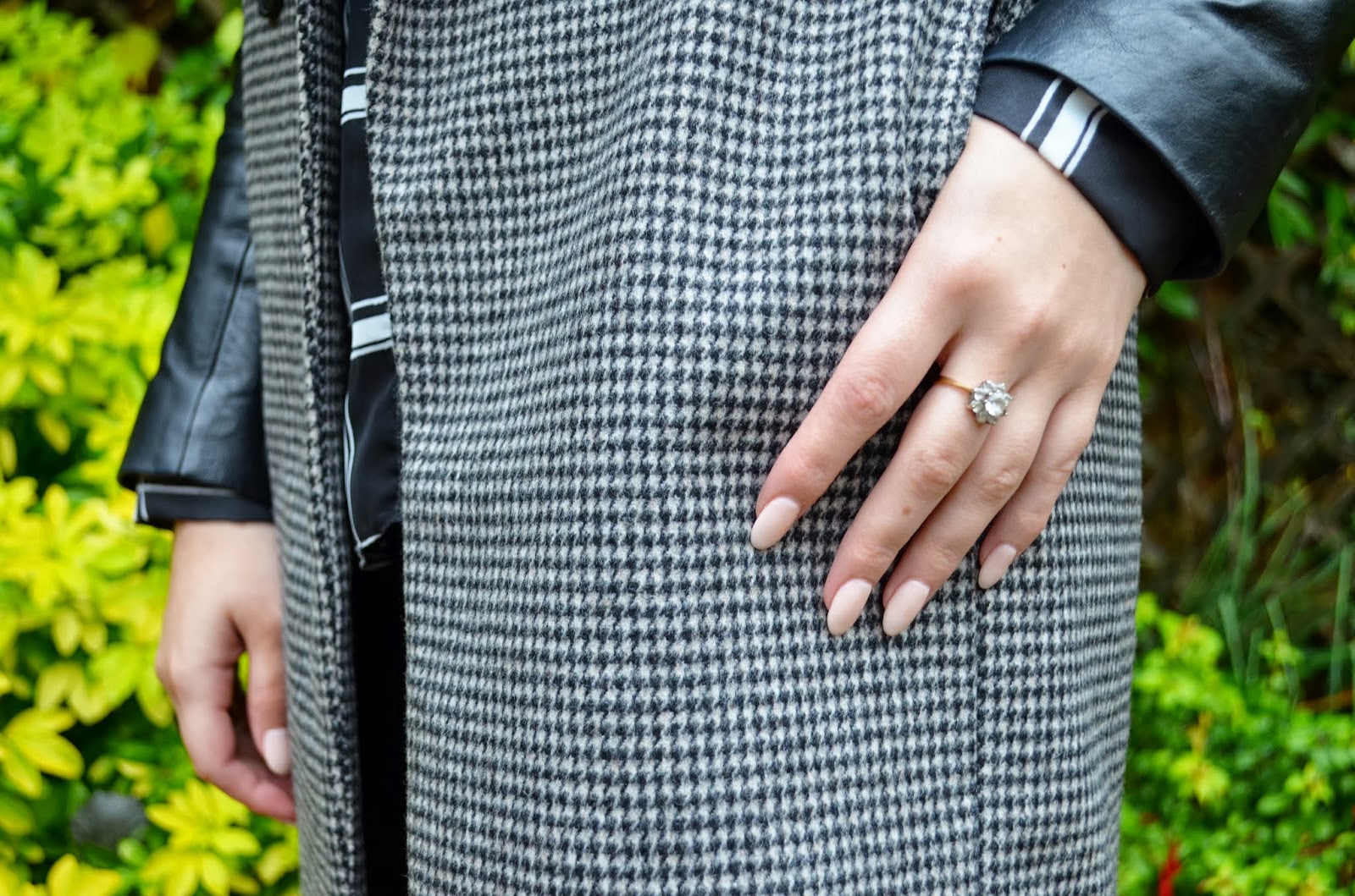 Arabella Dogtooth Coat with Leather Sleeves / Plum Fedora / Checked Shirt
