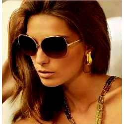 moda-feminina-em-oculos-de-sol-2010-2 Óculos de Sol Feminino 2019 – Fotos e Modelos - 2019 moda-feminina-em-oculos-de-sol-2010-2