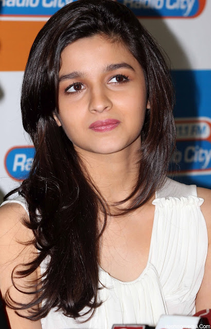 #1st PICTURE: Alia Bhat hot Photos