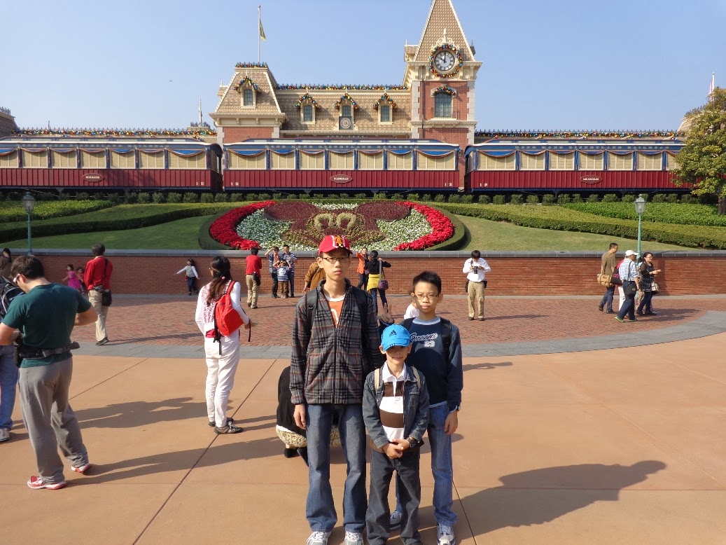 honey4boyz a day at hong kong disneyland 3 dec 2013
