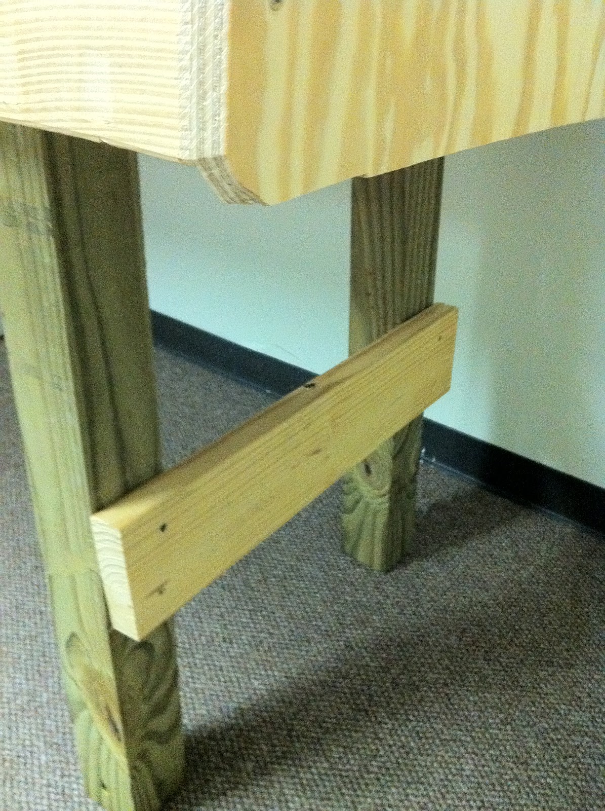 How to Build a Carpetball Table Part 2 (Carpet Ball)