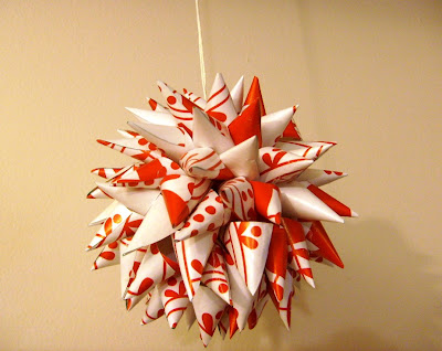 Green, Broke &amp; Living in Kits: Paper-Poor Christmas Decor