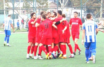 T.TAYFUN VE KOCAS�NAN'DAN KISA F�LM: 1-1