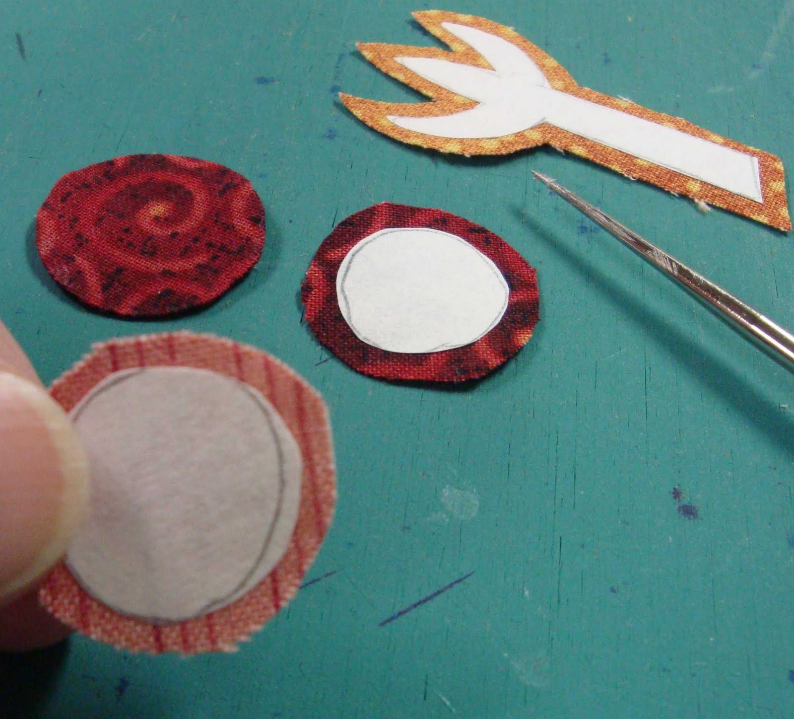 FABRIC THERAPY Glue stick applique, the tutorial PART THREE...