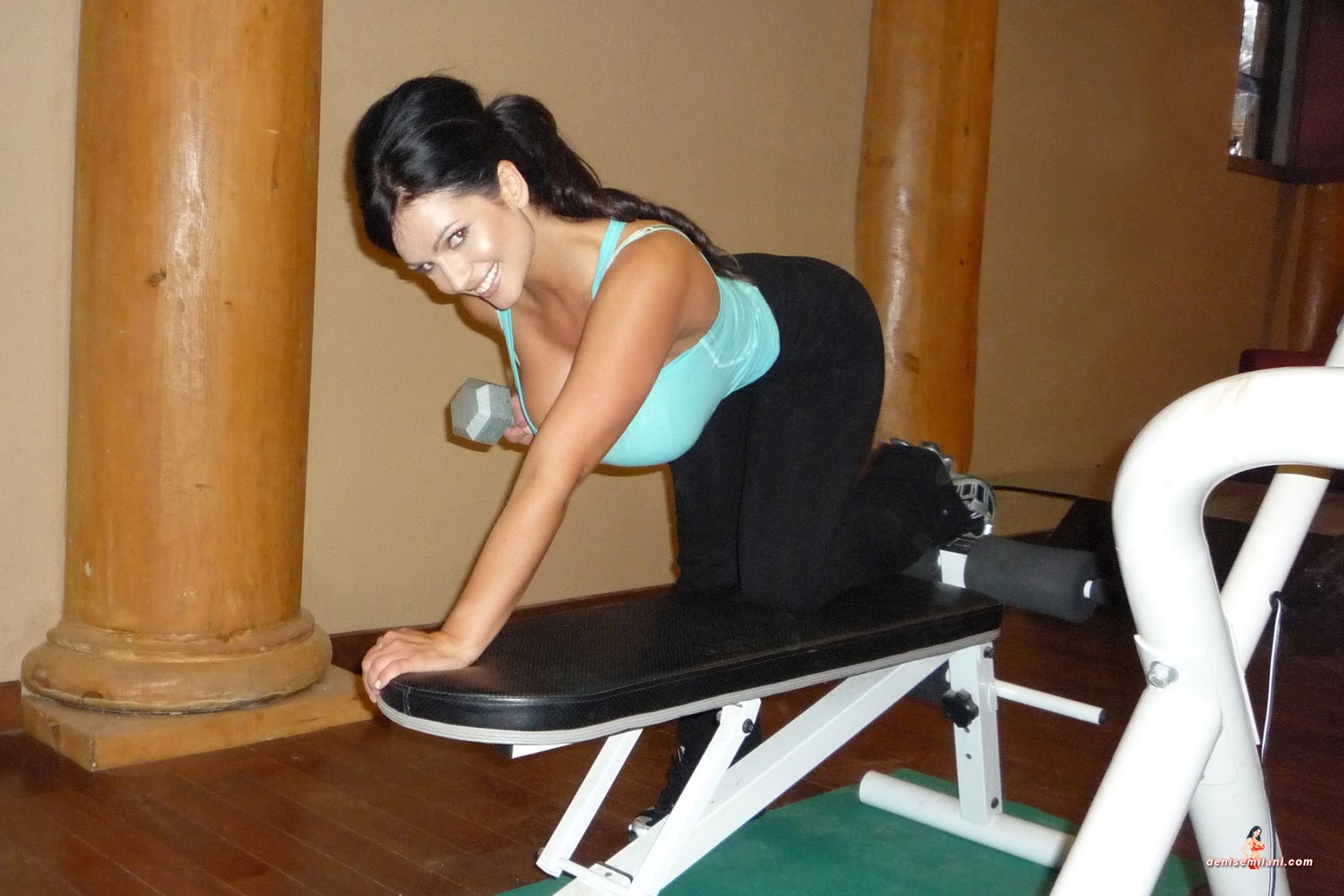 Denise Milani Work Out Walpapers.