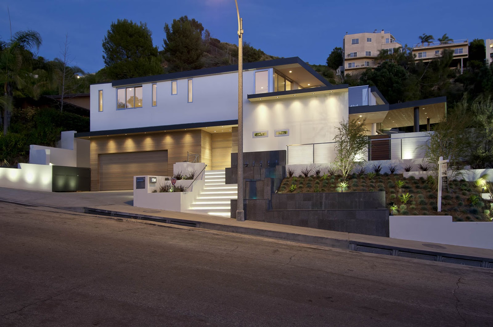 2019 year lifestyle- Hills hollywood stylish modern home 2019 year for women- Hills hollywood stylish modern home