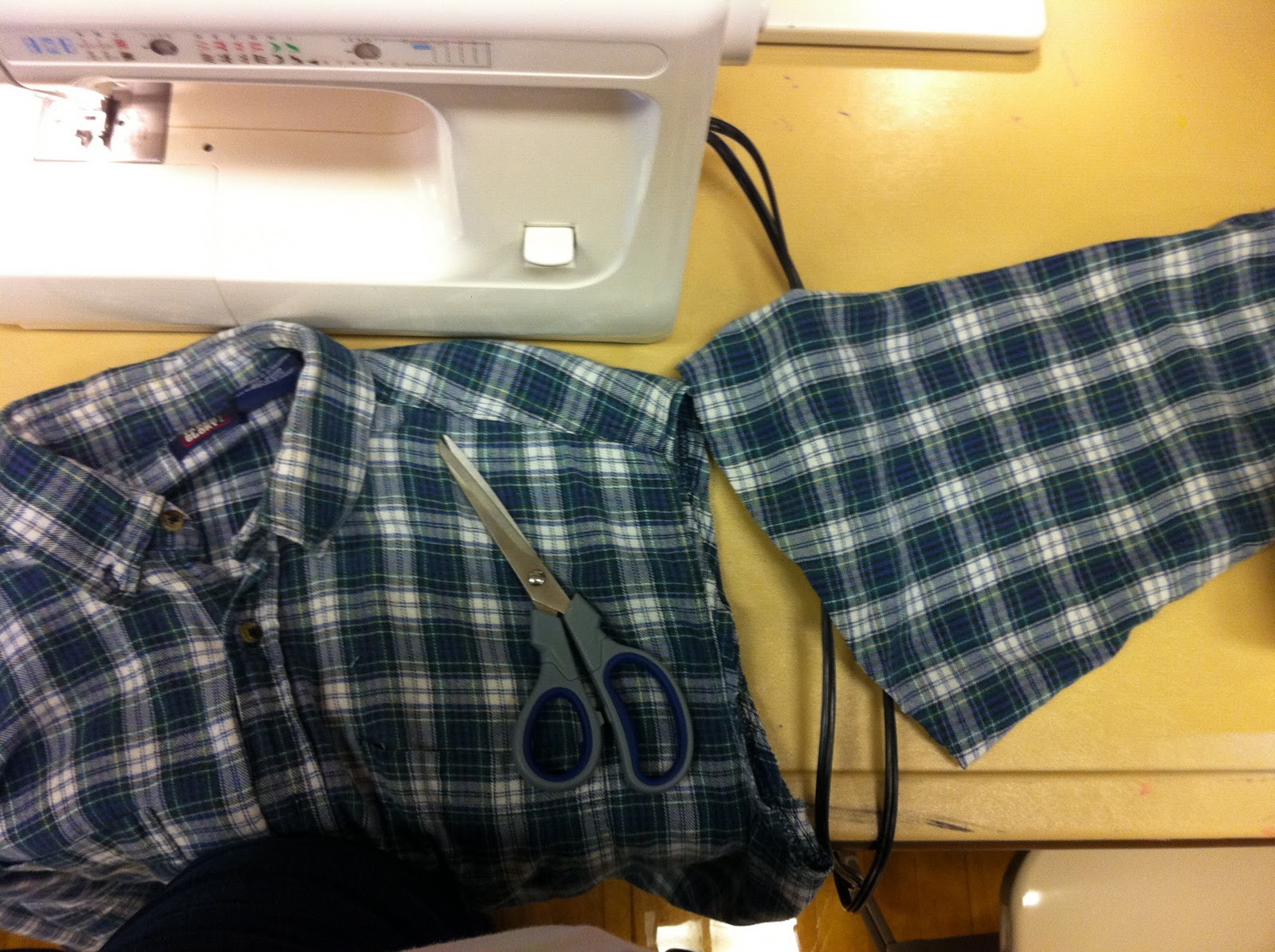 A Savvy Life EASY Recycled Flannel Shirt Aprons