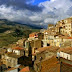 Γκάντζι: Το χωριό στη Σικελία που πουλάει σπίτια με ένα ευρώ