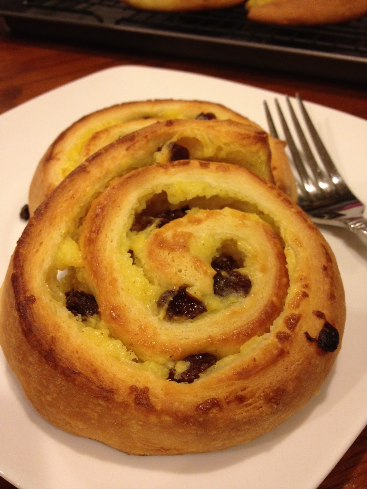 Gourmet by Kat Brioche raisin snails