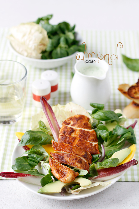 Almond Corner Cayenne pepper spiced chicken breast with avocado, mango