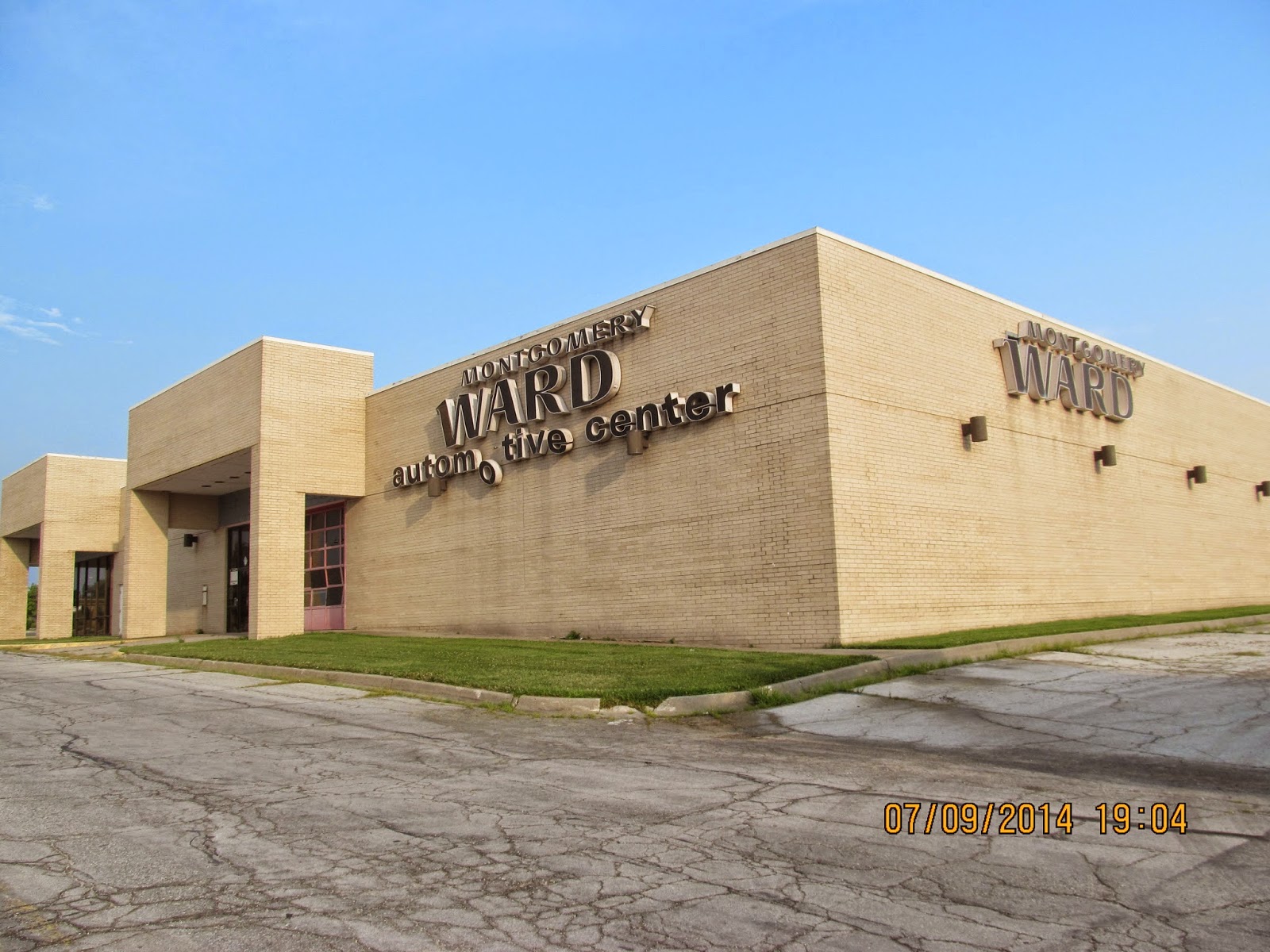 Trip to the Mall Metro North Mall (Kansas City, MO)