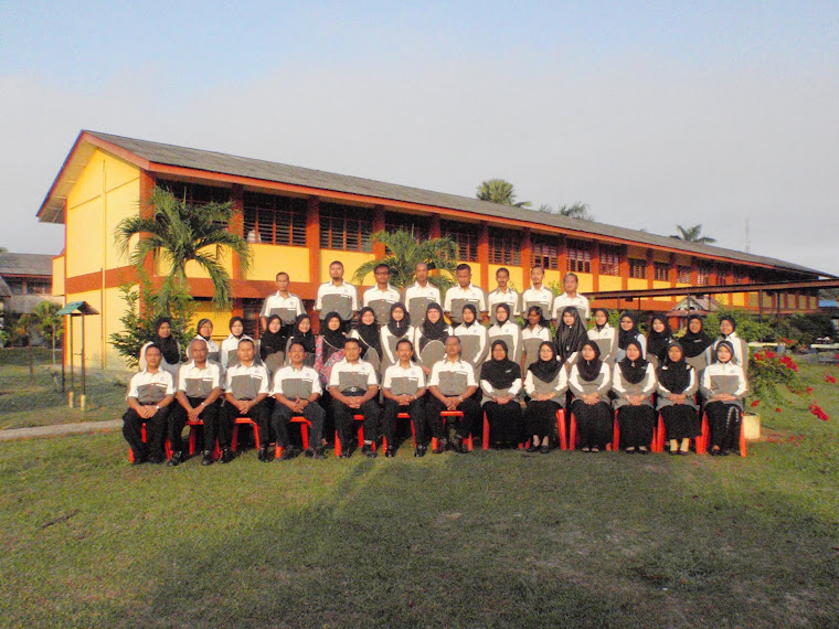 Guru-guru SEMAKMUR( SMK lktp Kahang Timur  20 Julai 2011