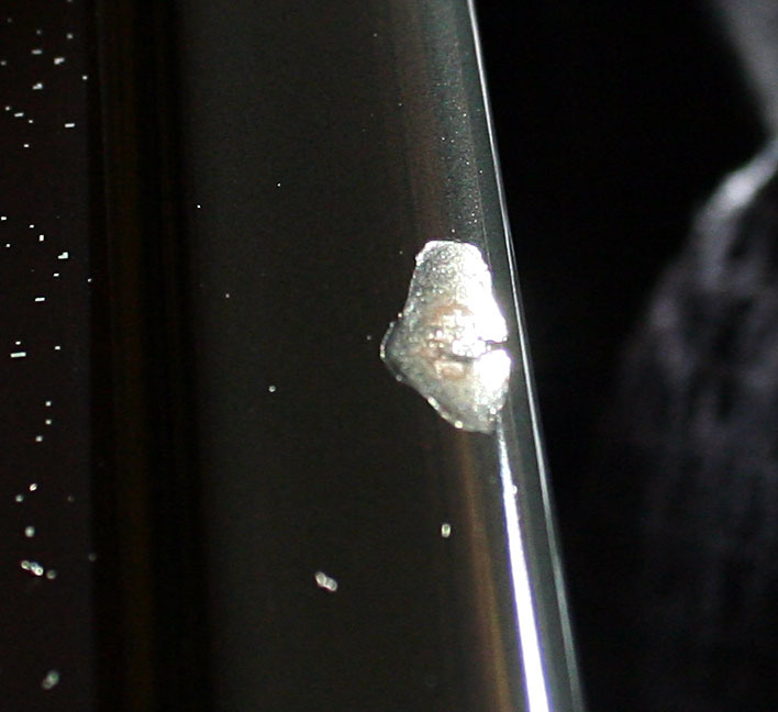 Poppular Photography Repairing Chip in Stovetop