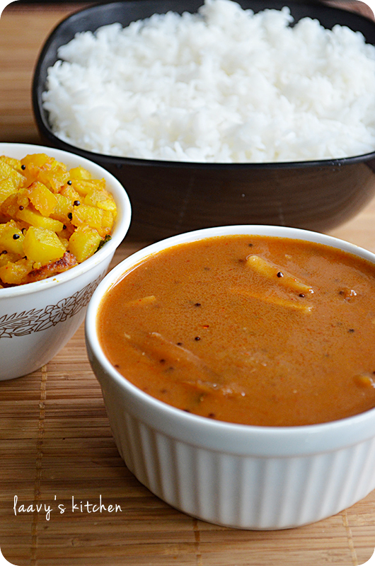 Laavy's Kitchen A food blog by Laavy Vathakulambu South Indian