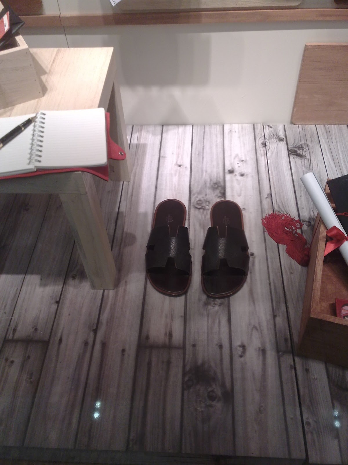 displayhunter Hermes Parcels of memory