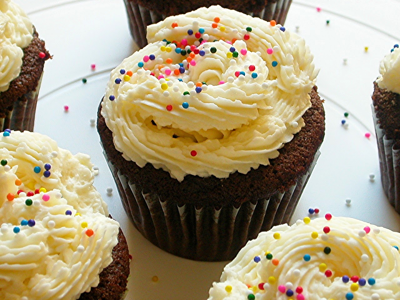 Recetas y Postres Halal Cupcakes de vainilla y chocolate.
