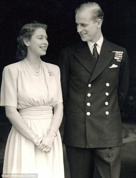 Check Out What Elizabeth II  Looked Like  in 1947 