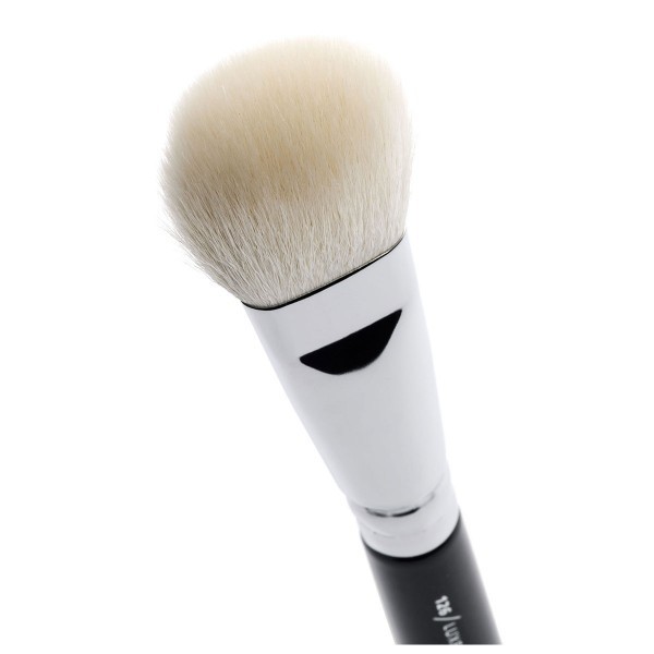 http://www.bekamakeup.com/es/product/zoeva-brocha-para-polvos-126-luxe-cheek-finish
