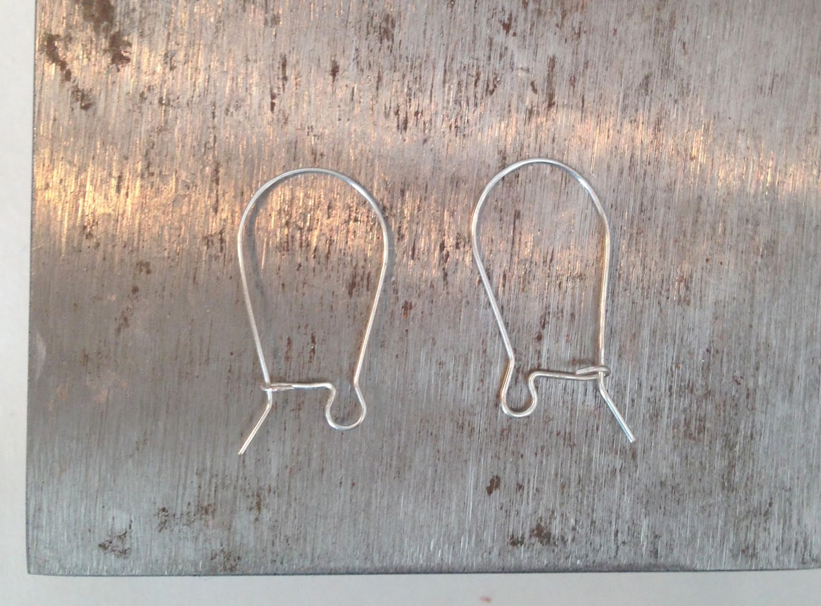 Designed by Donna D How to make kidney ear wires