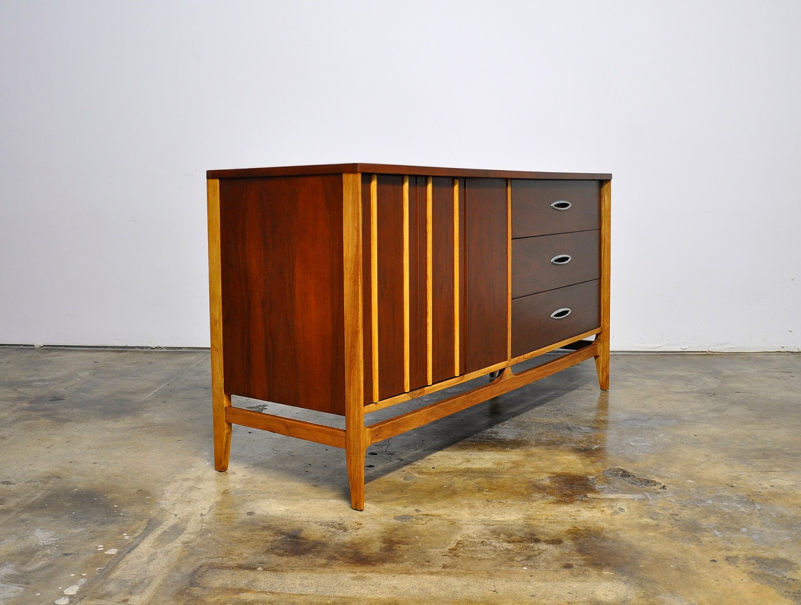SELECT MODERN Mid Century Credenza, Bar, Buffet or Sideboard