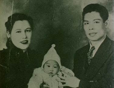 bruce with parents