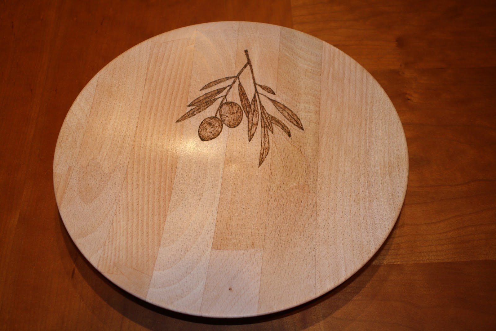 ARTESANIA EN MADERA DE OLIVO: PIROGRABADO