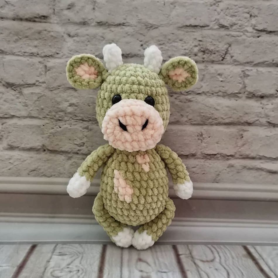 Вязаный бычок крючком Вязаный бычок крючком