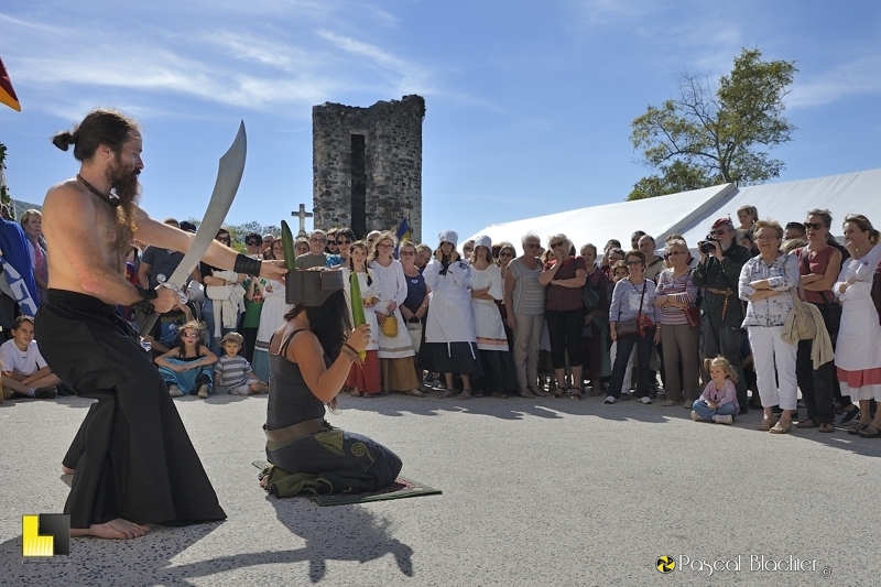 Philéas Khân sabre en main à saint vincent de barres photo pascal blachier