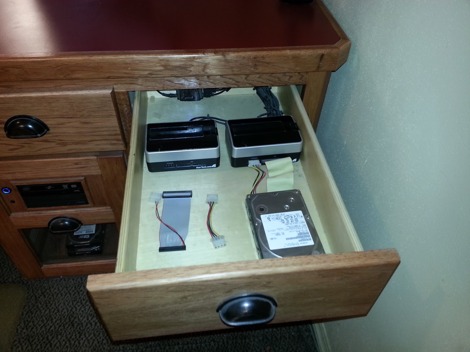 Custom Computer Desk: My Custom Computer Desk