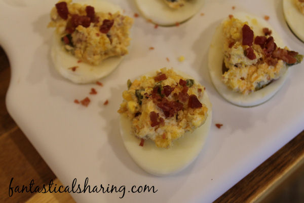 Jalapeno Popper Deviled Eggs | The most heavenly deviled egg ever #recipe #bacon #jalapenopopper #egg