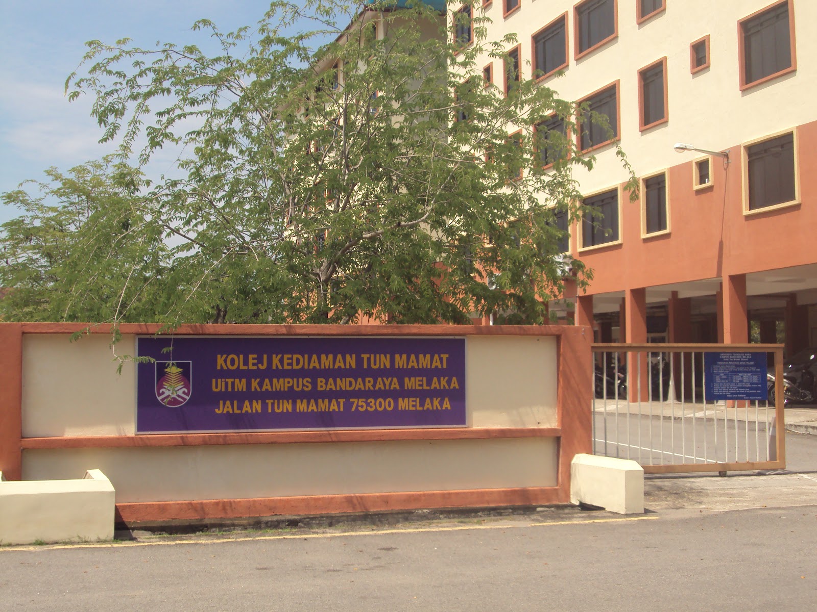 Catatan Perjalanan Disepanjang Kehidupan Asrama Tun Mamat Uitm Bandaraya Melaka 2011
